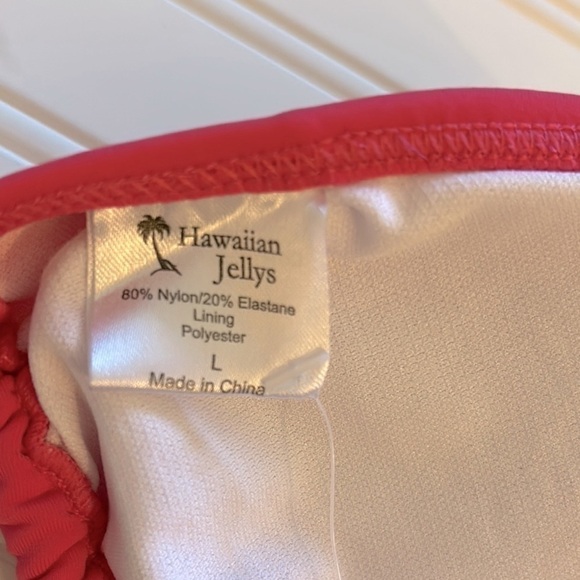 Dragon Fruit Bikini Top | SIZE L - Picture 5 of 5